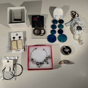 Brand new 9-piece Jewelry lot, bracelet, earrings, necklace, keychain etc